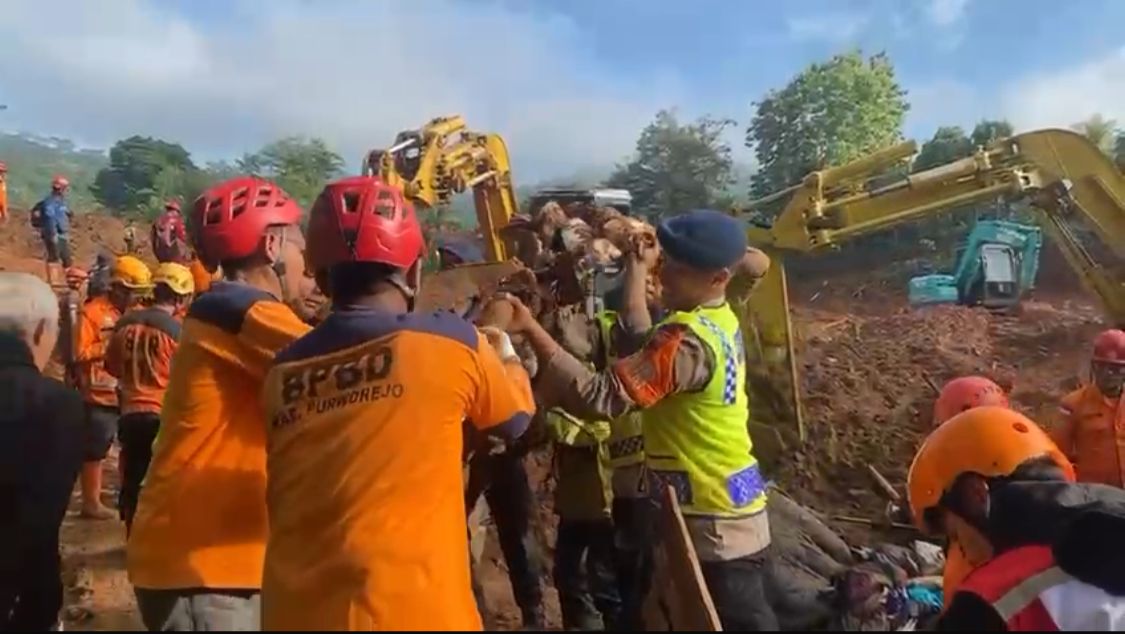 WhatsApp Image 2025-11-18 at 22.43.50 (2)