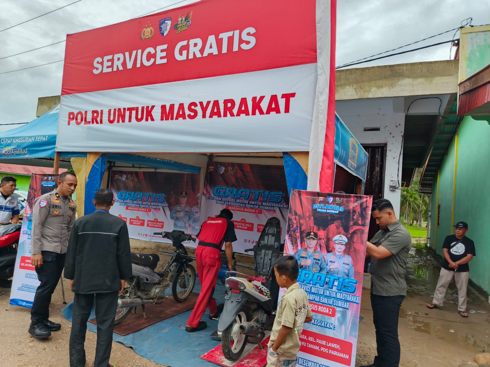 Ringankan Beban Warga, Polri Hadirkan Layanan Servis Kendaraan Gratis di Padang Pariaman