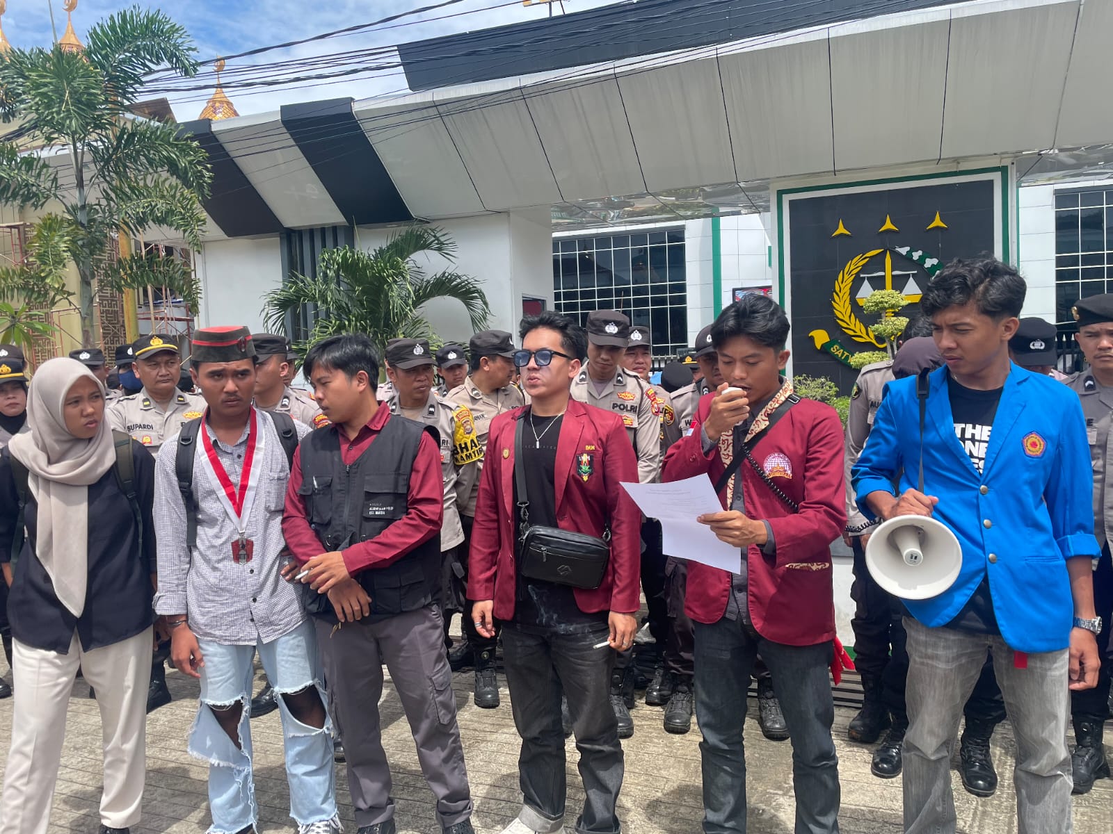 831fb6cb-6962-4167-8ddb-499fc2d7651f