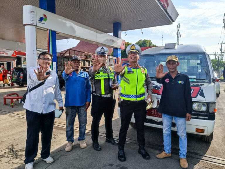 WhatsApp Image 2025-12-03 at 11.37.36