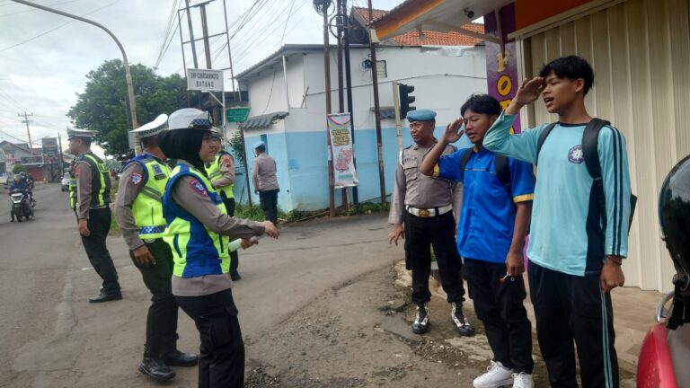 WhatsApp Image 2025-12-03 at 11.44.00 (1)