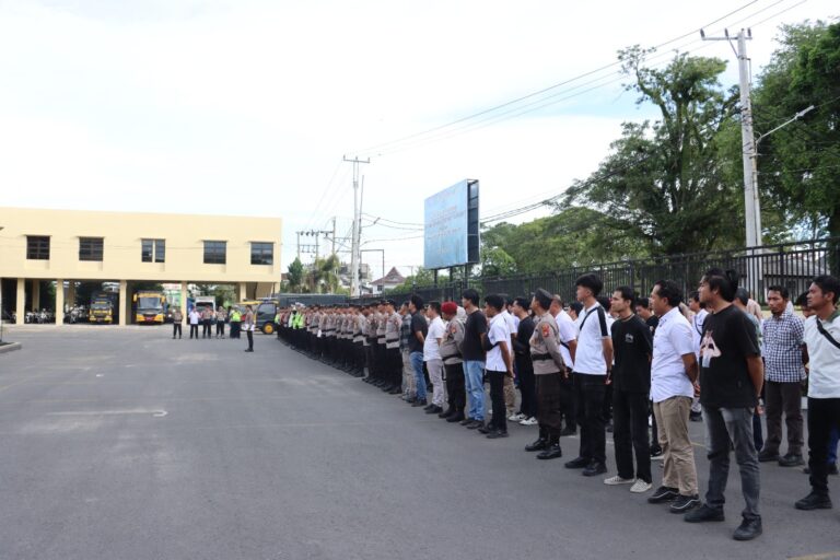 Kapolresta Bengkulu Tekankan Kesiapsiagaan Personel pada Apel PAM Malam Natal 2025