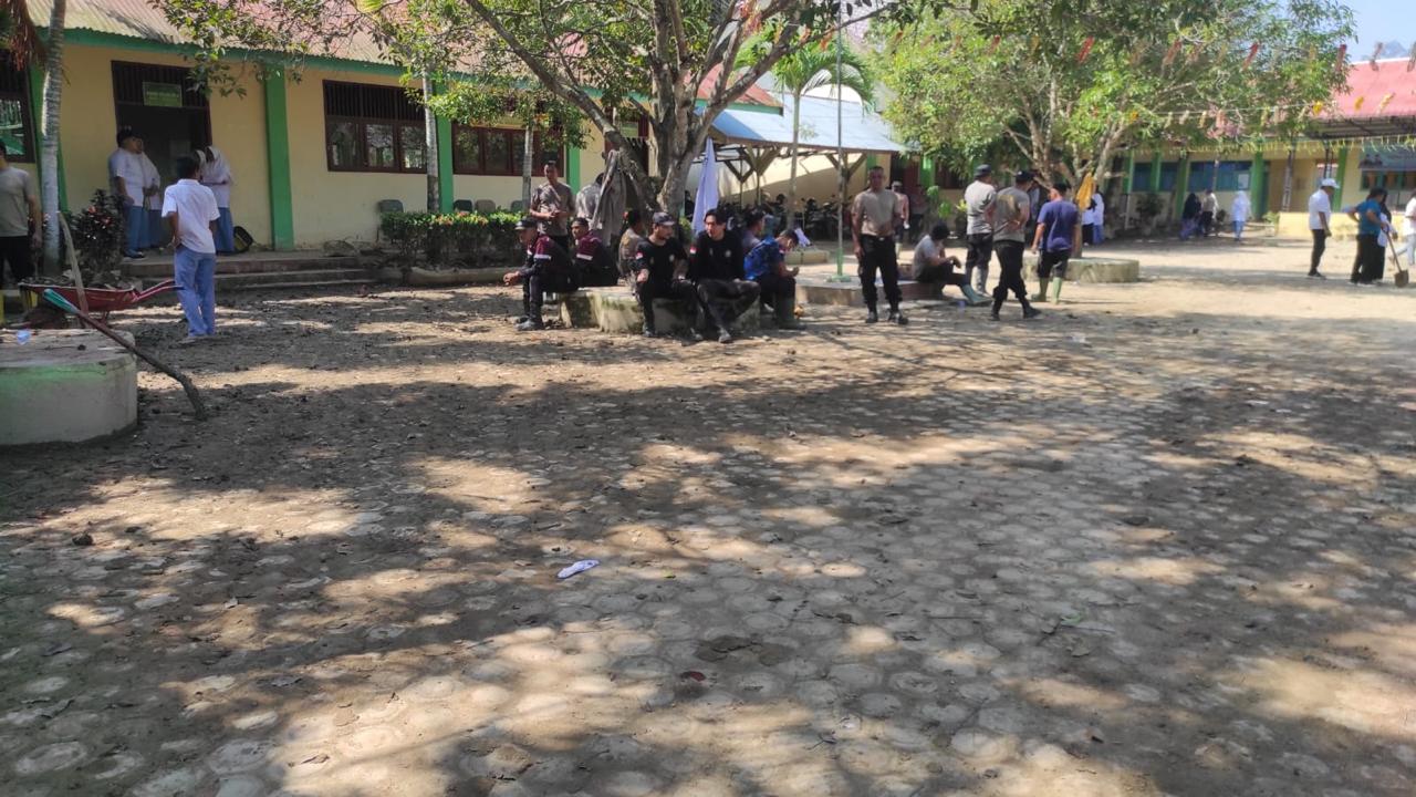 Polri Hadir, Rakyat Bangkit Percepat Pemulihan Pascabanjir Bandang di Bireueun Aceh.