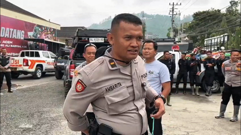 Kapolres Aceh Tengah Jangkau Desa Terisolir dengan Trail, Salurkan Bantuan dan Gelar Bhakti Kesehatan bagi Pengungsi Bintang Pepara