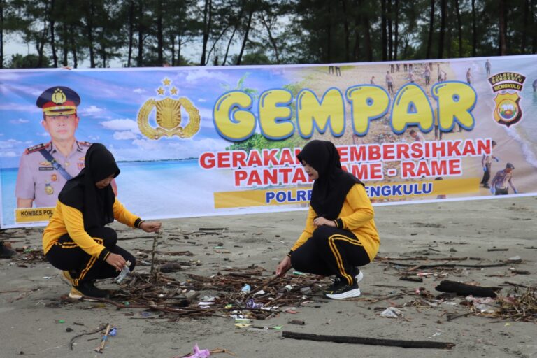 GEMPAR : Polresta Bengkulu Bersama Instansi Terkait Wujudkan Lokasi Wisata Bersih