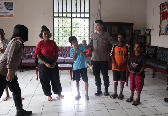 Satgas Damai Cartenz perkuat kepedulian untuk anak Papua lewat bakti sosial di panti asuhan