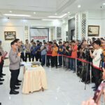 Polda Jambi Gelar Konferensi Pers, DPO Narkotika Berhasil Ditangkap di Tanjab Barat