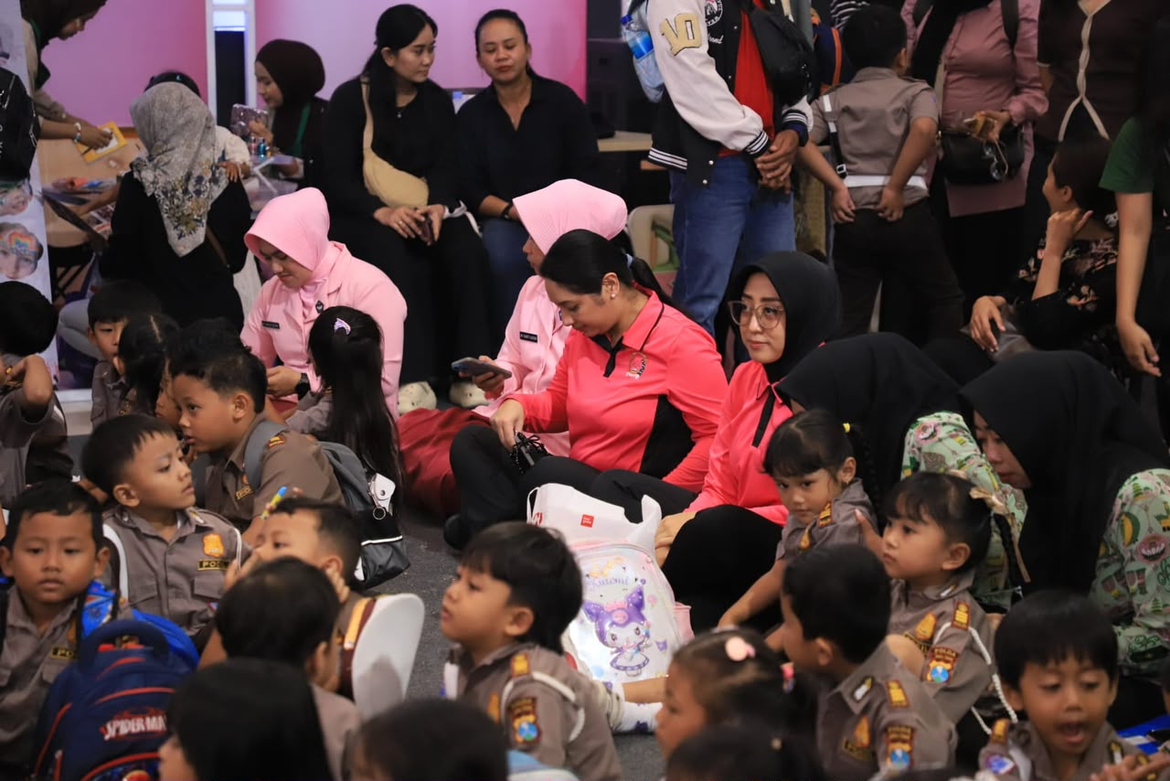 Polres Kediri Kota Gelar Wayang Karton Sarana Edukasi di HKGB ke-74 Tahun 2026