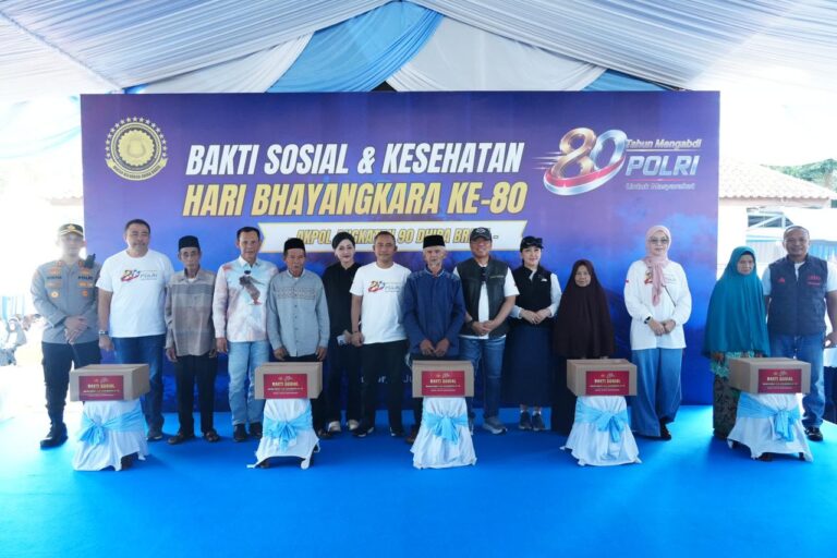 Sambut Hari Bhayangkara ke-80, Wakapolri dan Akpol '90 Dhira Brata Gelar Bakti Sosial dan Kesehatan di Bogor.