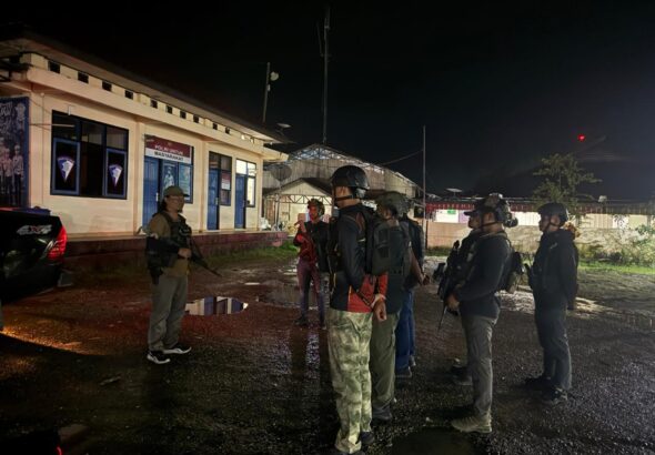 Patroli Jalan Kaki Ops Damai Cartenz 2026 Jaga Stabilitas Keamanan Kota Dekai, Yahukimo